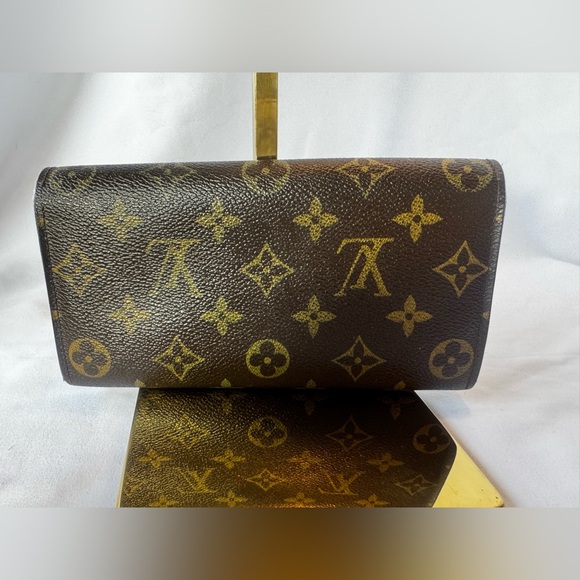 LOUIS VUITTON WALLET - PRISTINE CONDITION **100% AUTHENTIC. - Picture 7 of 13